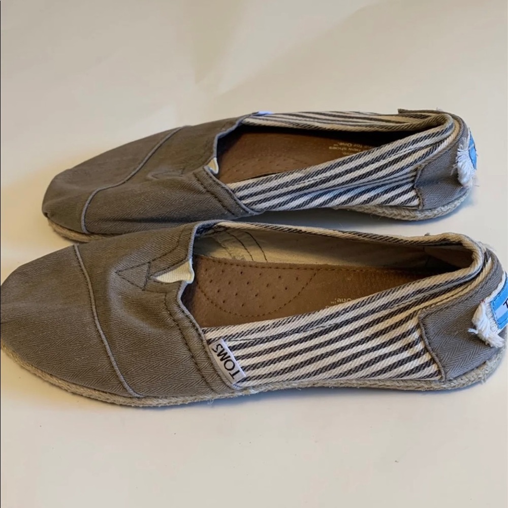 Toms - Picture 4 of 6